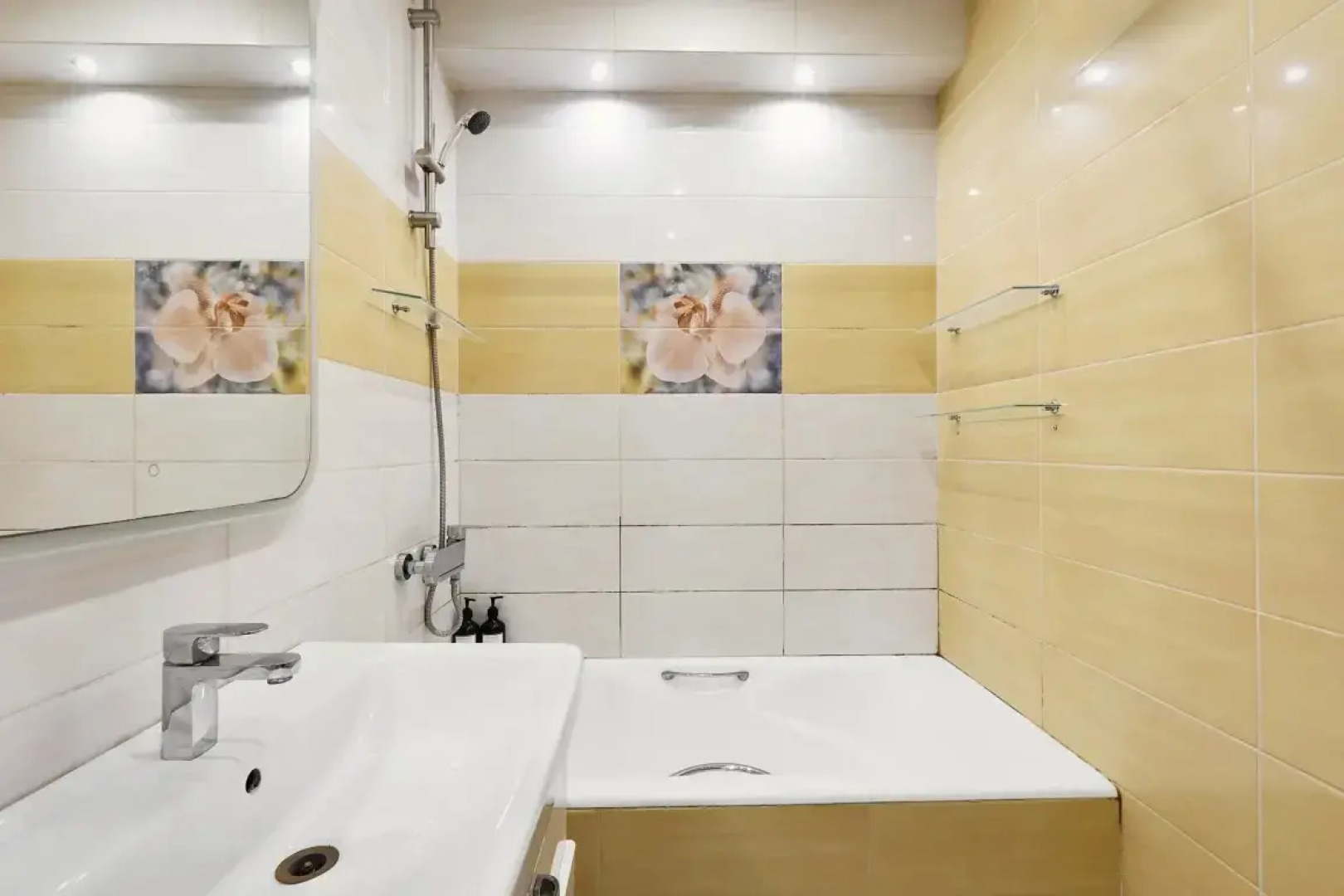 Апартаменты Пичугина 6 (10)