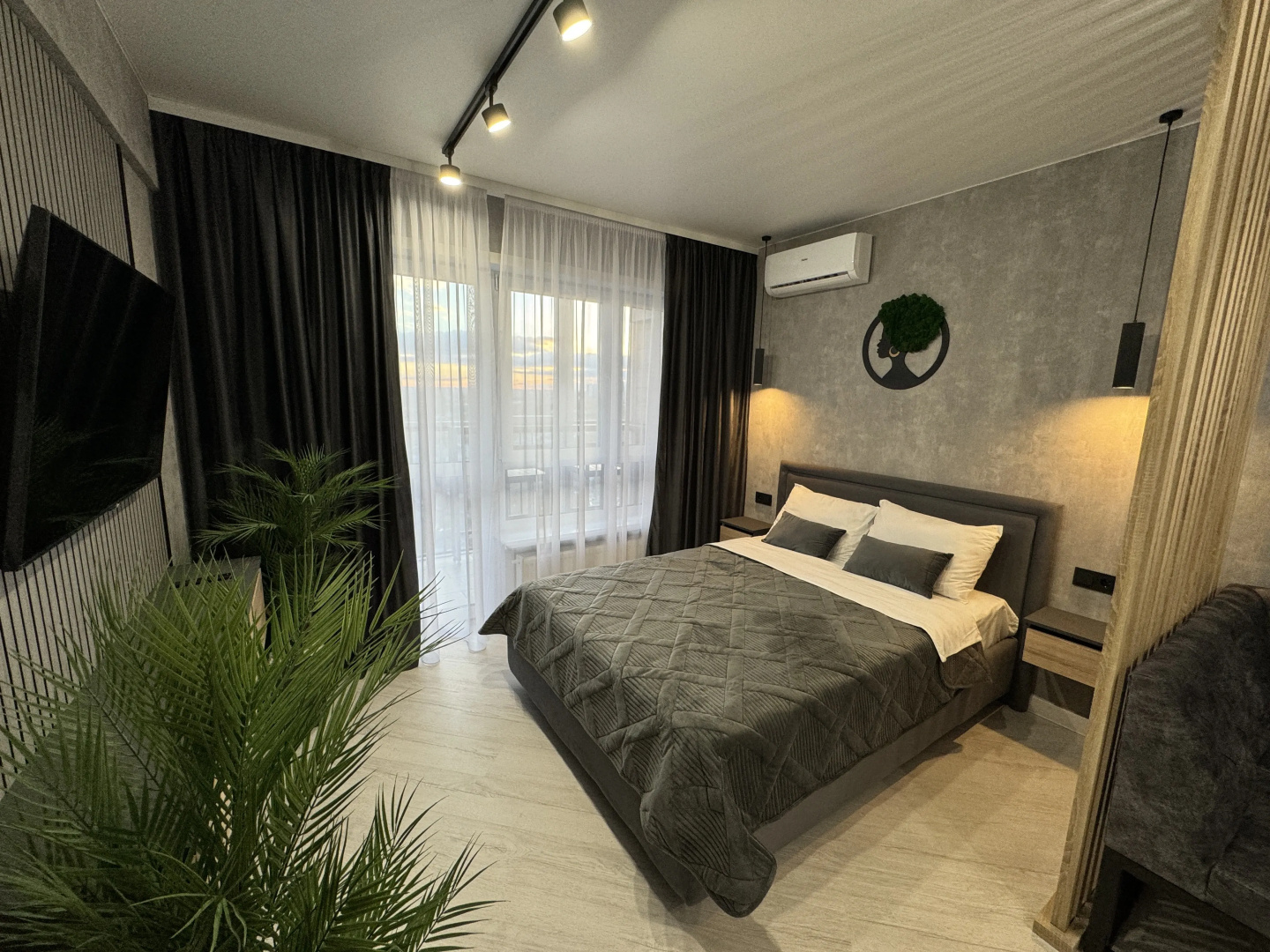 Апартаменты Видовая студия с дизайнерским ремонтом в центре ЖК Graff House
