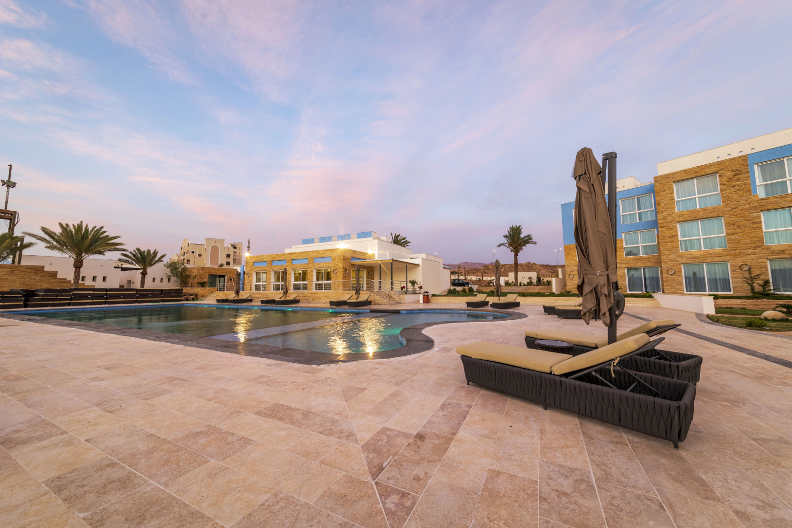 Отель Luxotel Aqaba Beach Resort & Spa Hotel