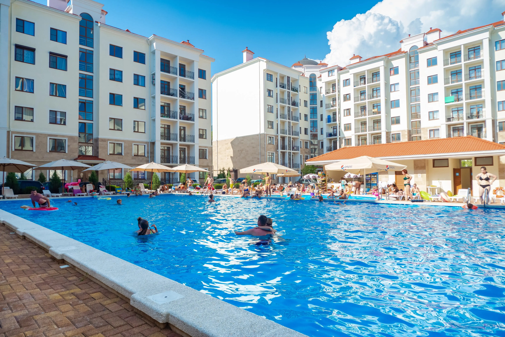 Апартаменты с Собственным Двориком от Home Group apartments