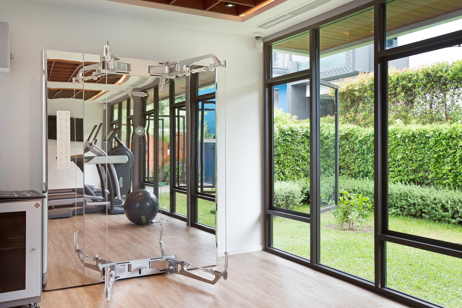 Отель Aksorn Rayong The Vitality Collection