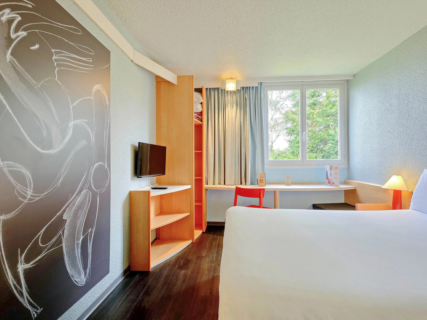 ibis Dieppe Val Druel