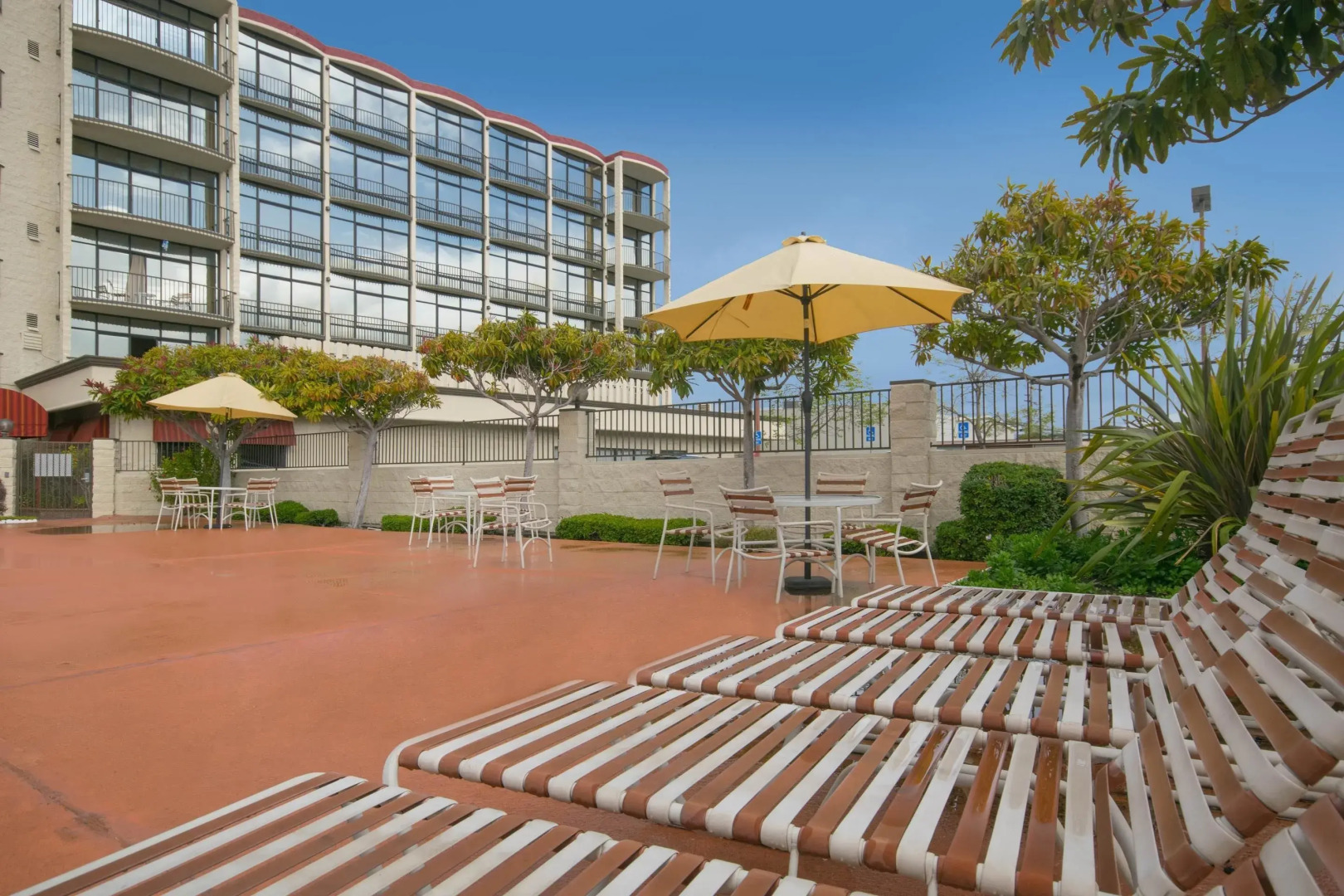 Oakland Airport Executive Hotel