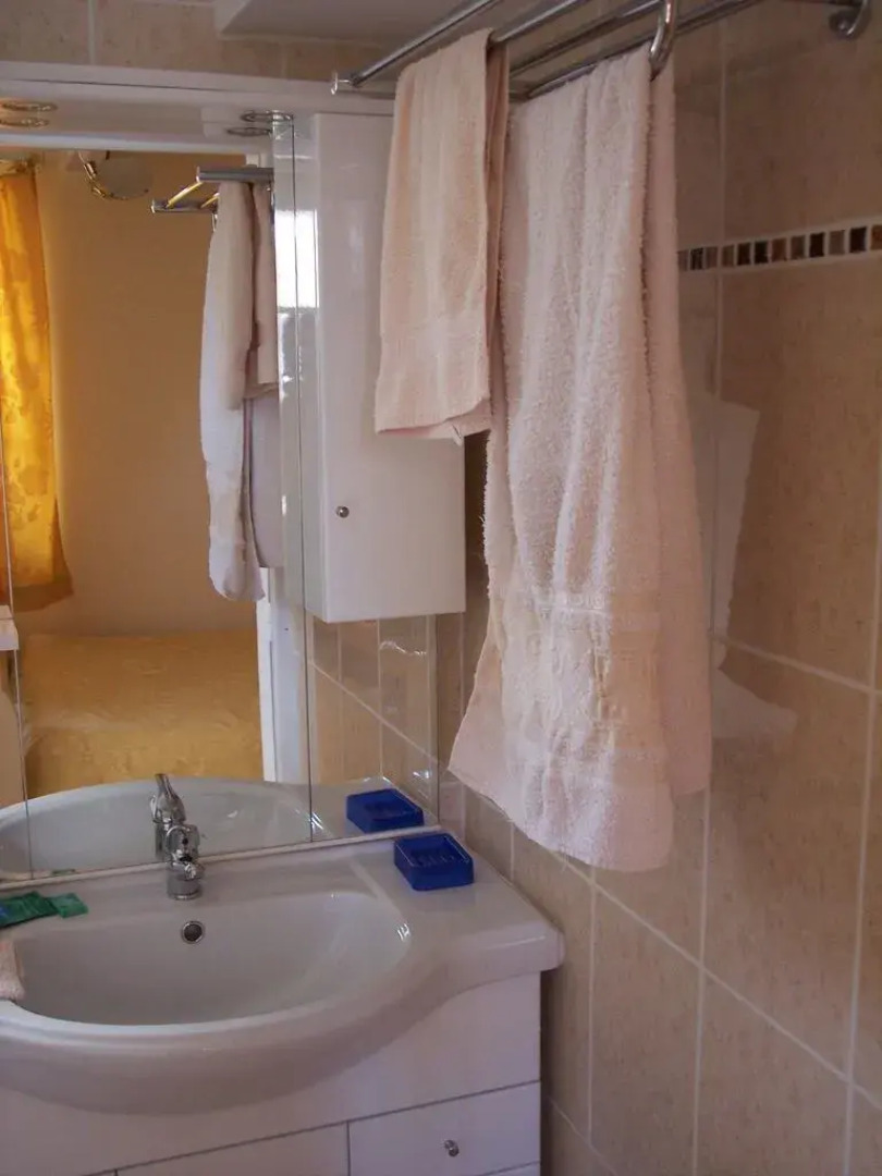 Les 3 Gîtes la Glycine