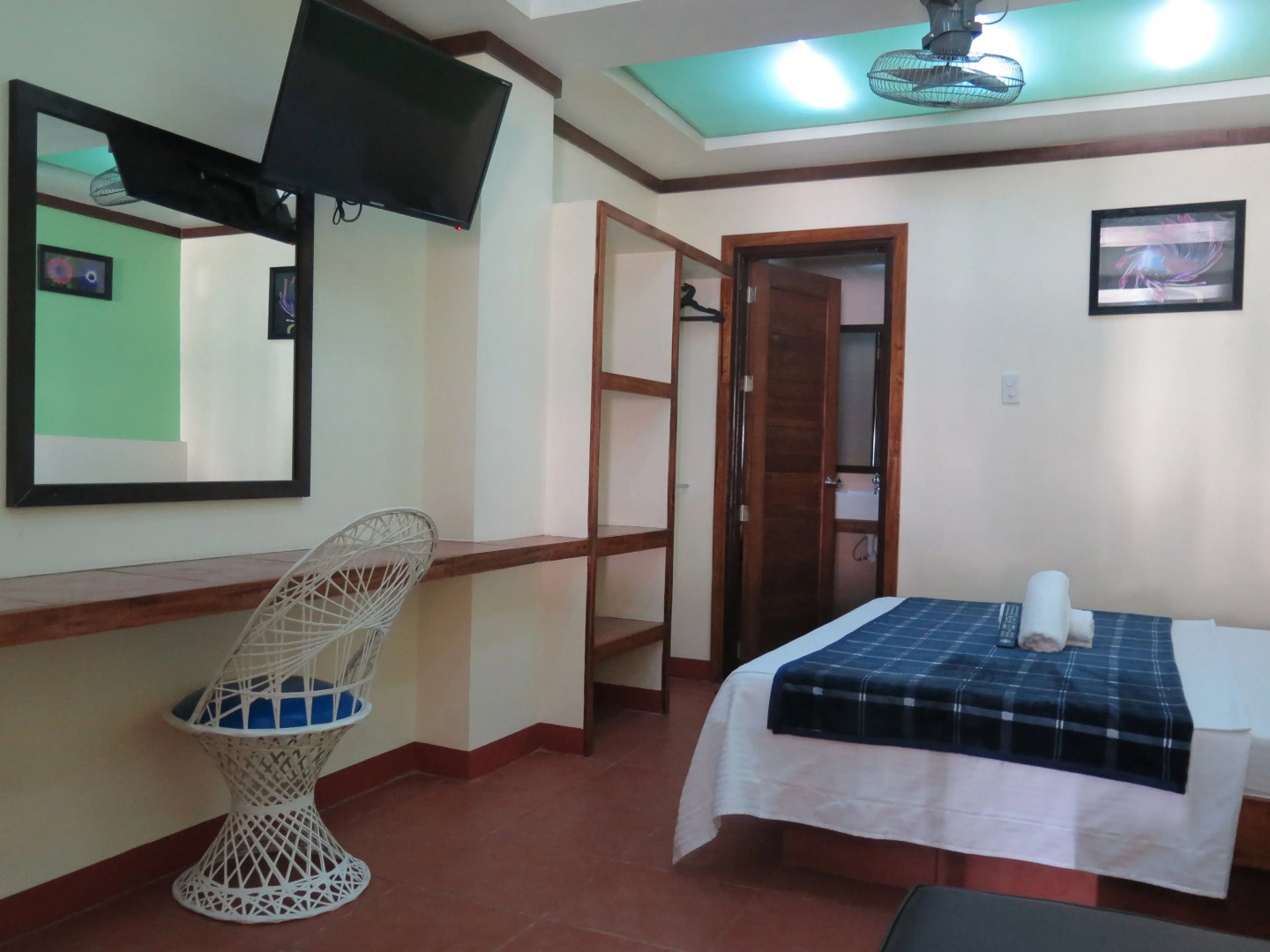 BADLADZ Beach and Dive Resort