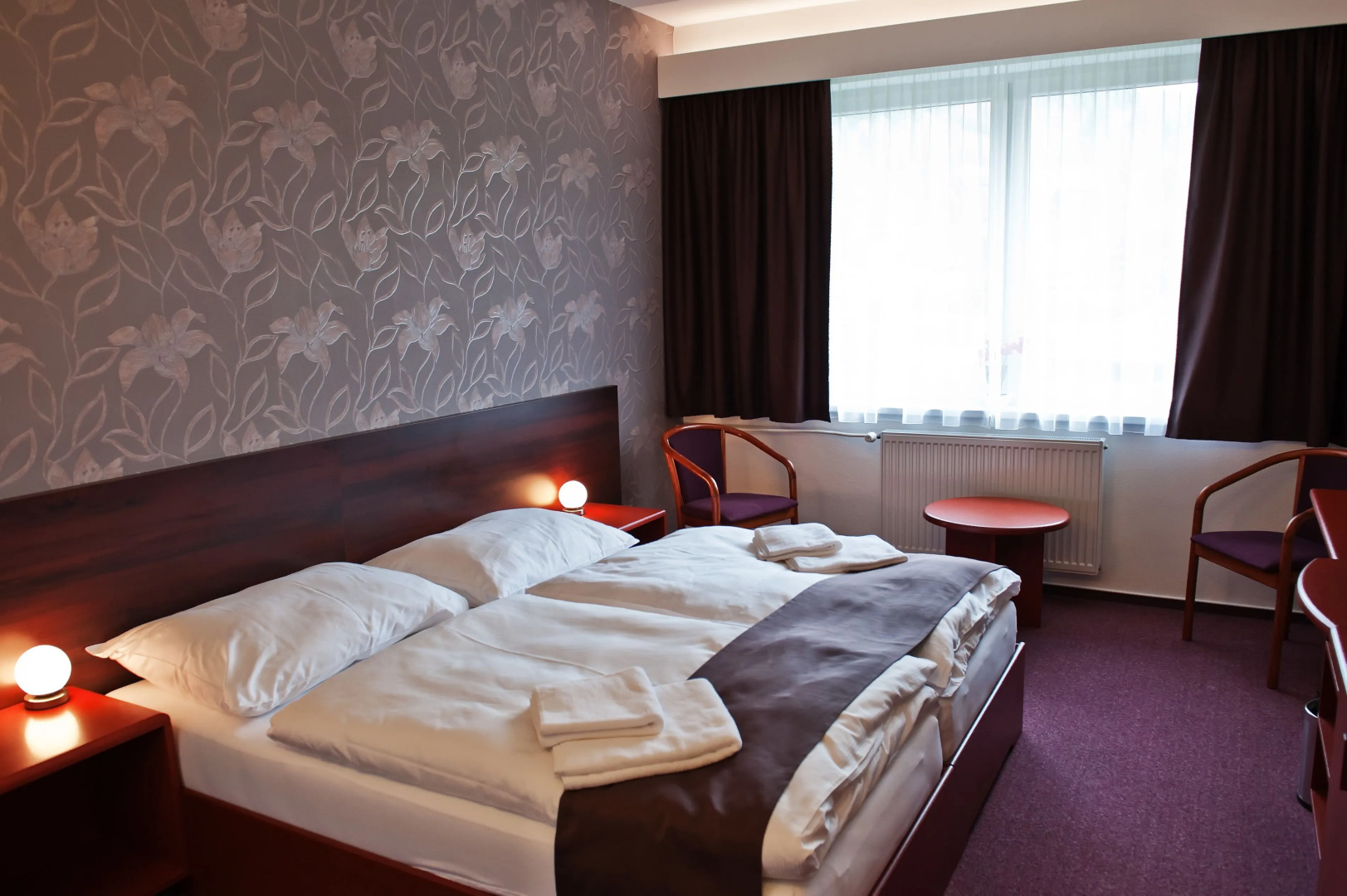 Hotel Vír