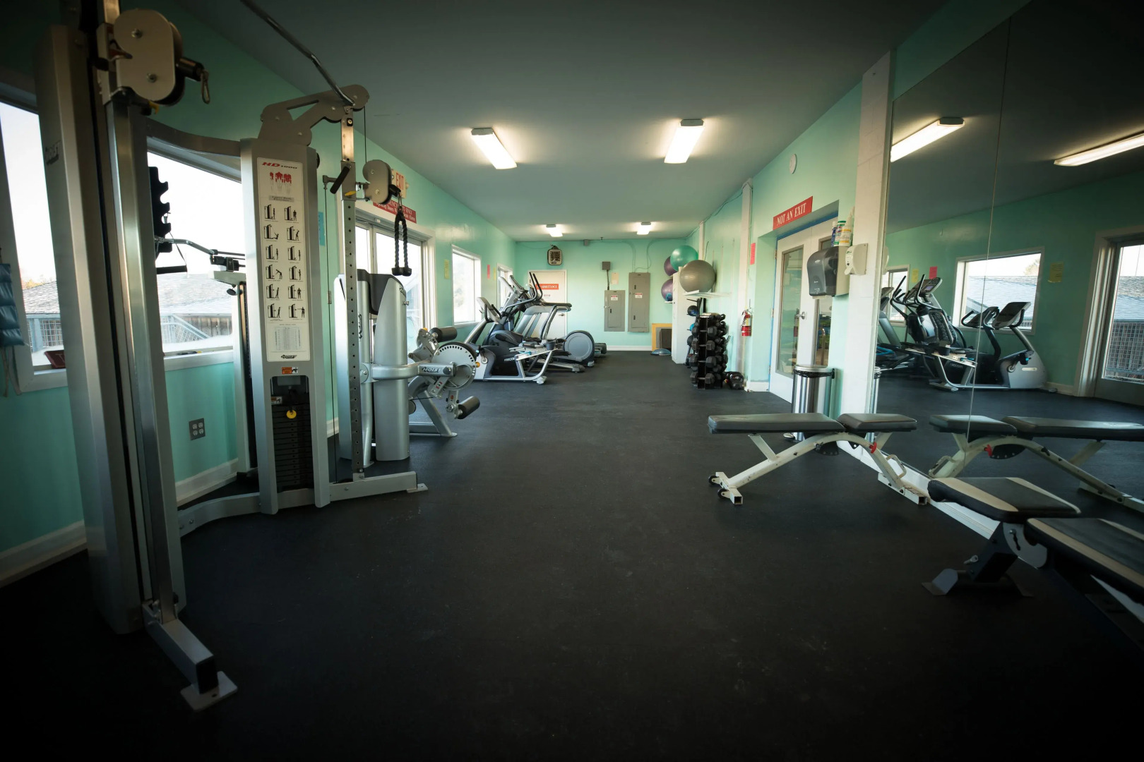 The Tradewinds Condo/Hotel