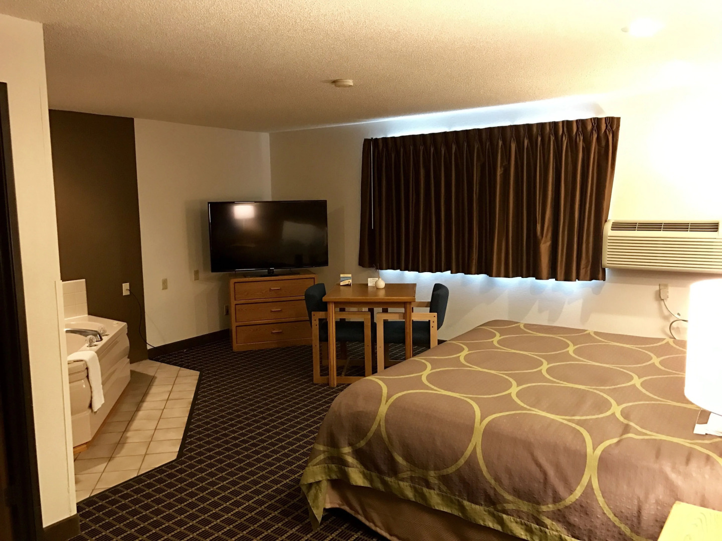 Quincy Inn and Suites