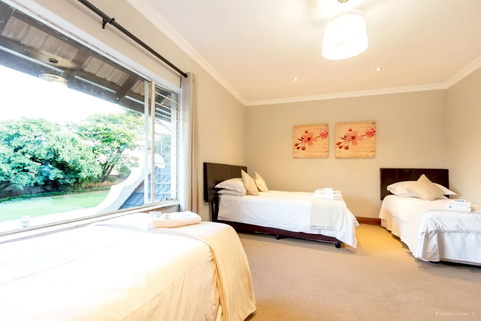 OR Tambo Guest House