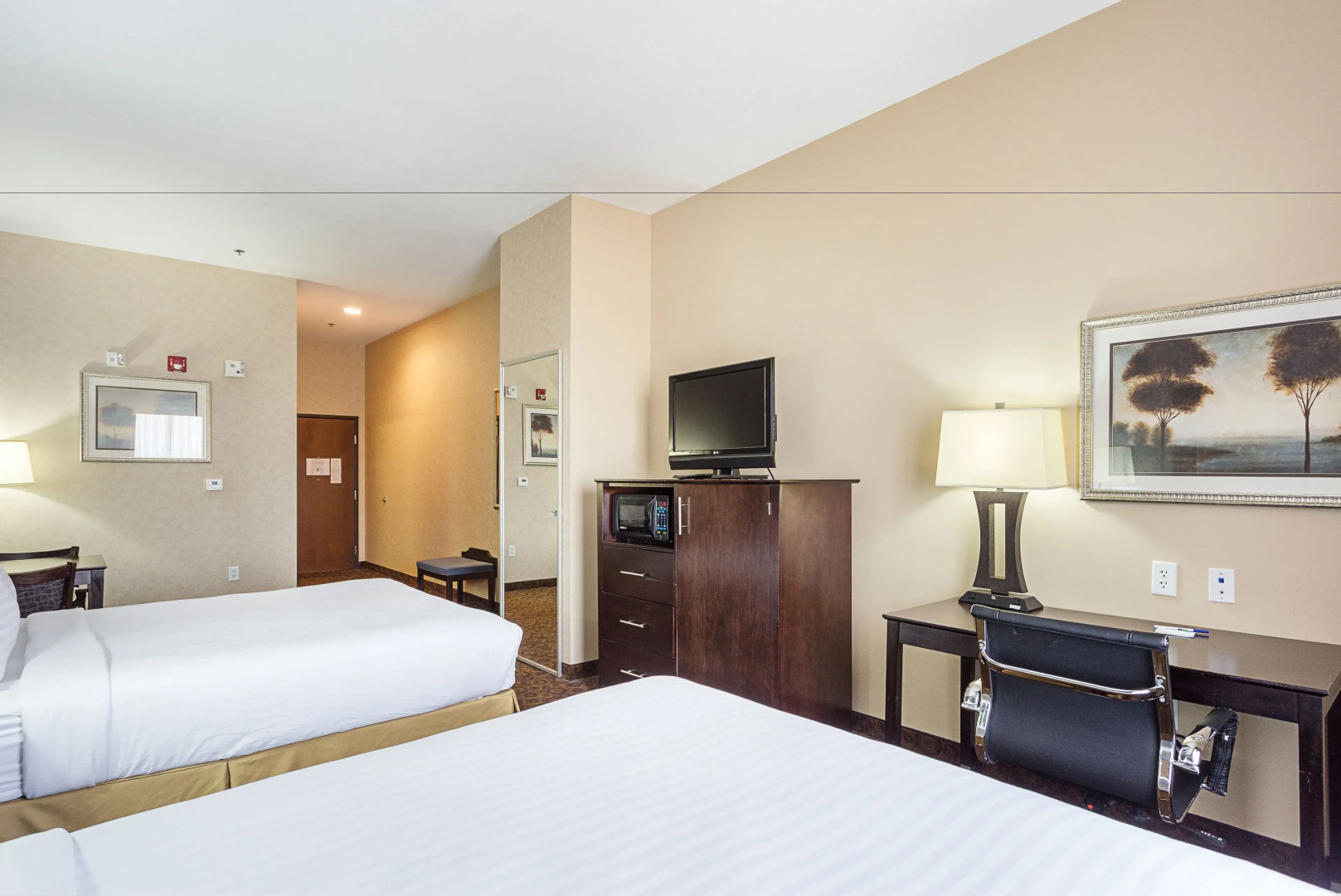 Holiday Inn Express Hotel & Suites BYRAM by IHG