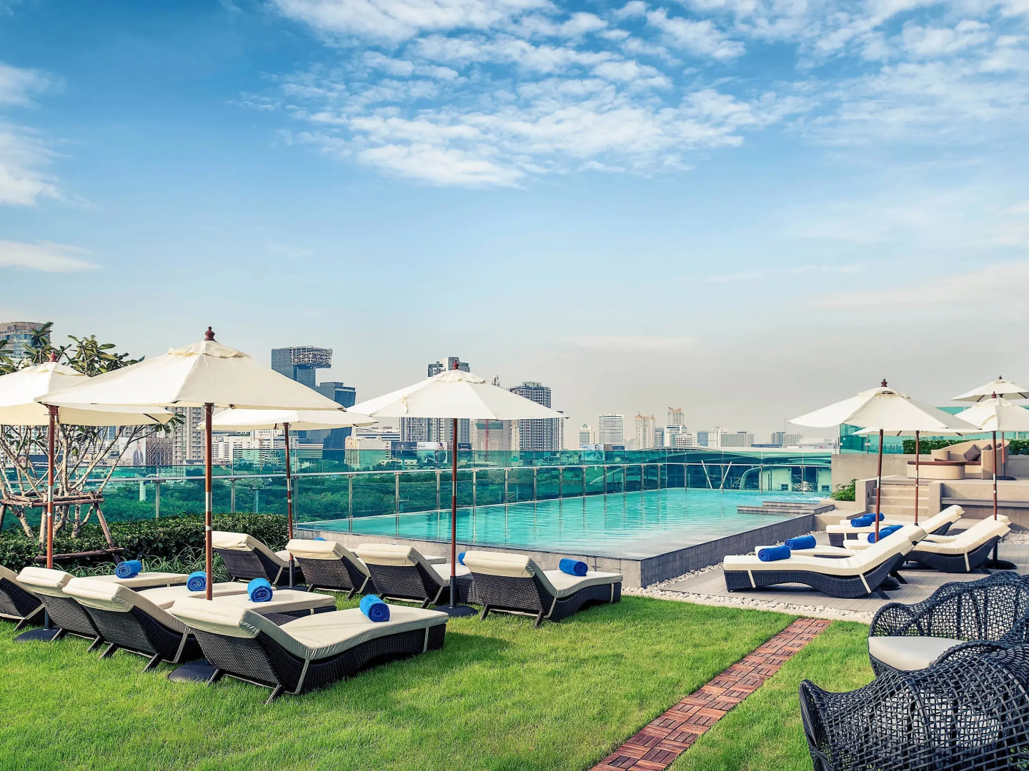 Отель Mercure Bangkok Makkasan