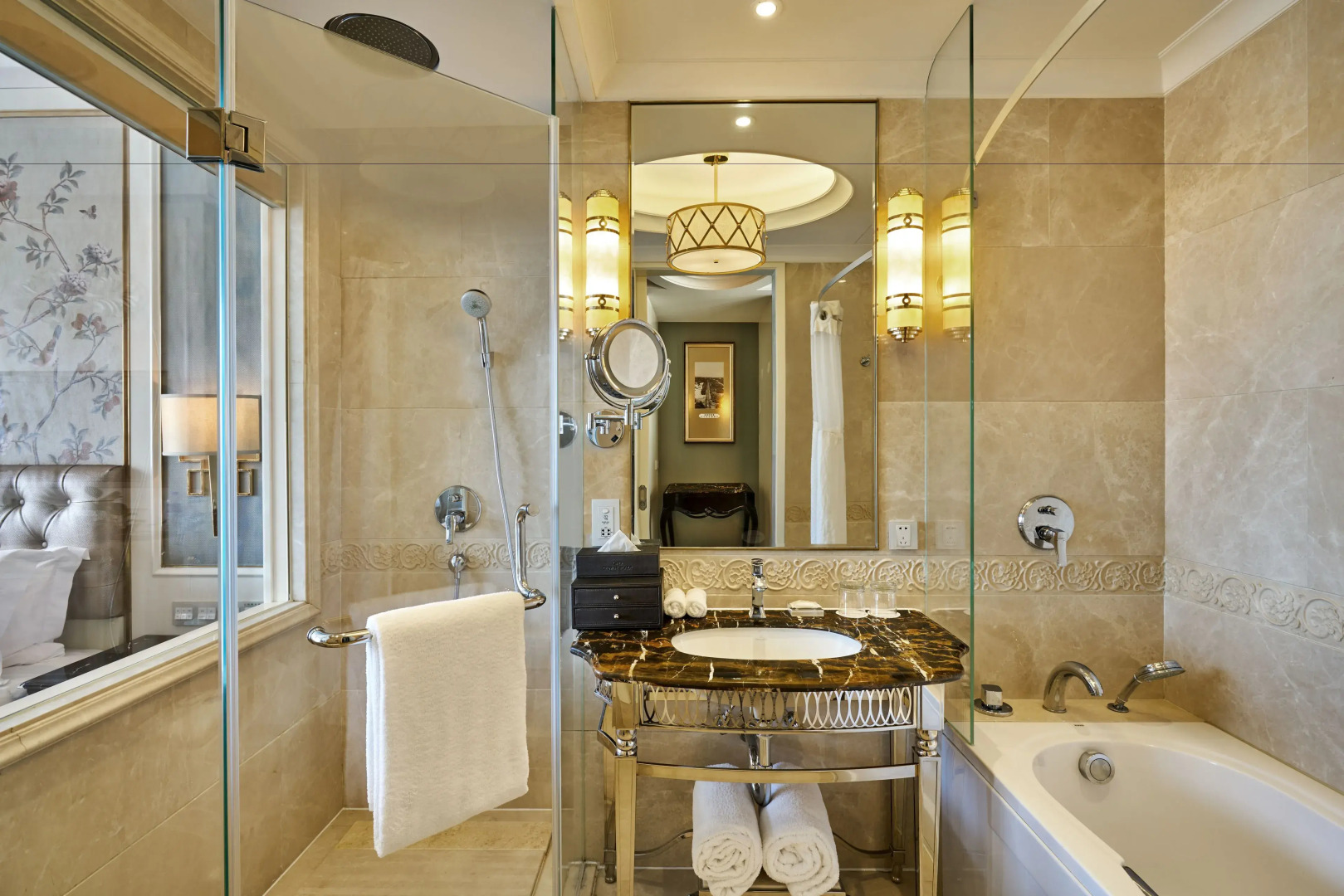 Crowne Plaza Zhengzhou by IHG