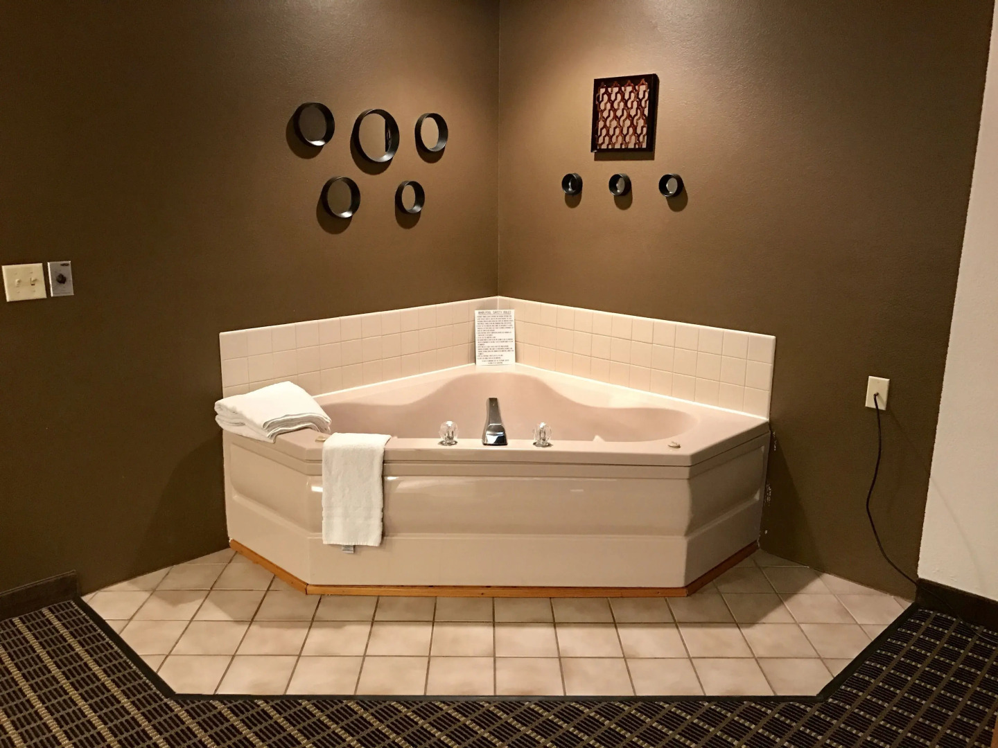 Quincy Inn and Suites