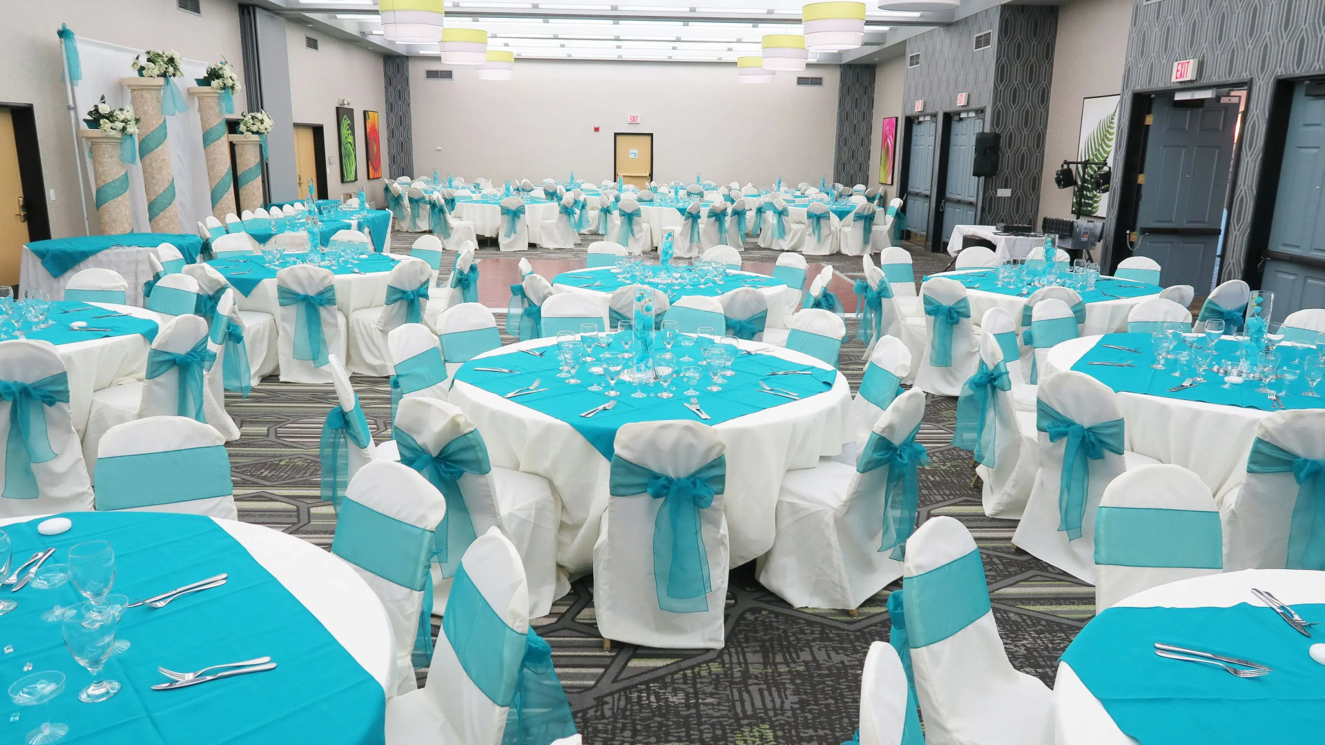 Holiday Inn Express & Suites Elk Grove Central - Hwy 99 by IHG