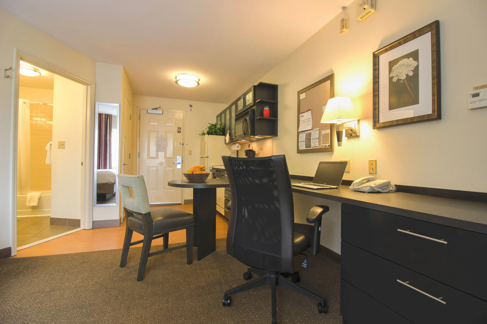 Sonesta Simply Suites  St Louis Earth City