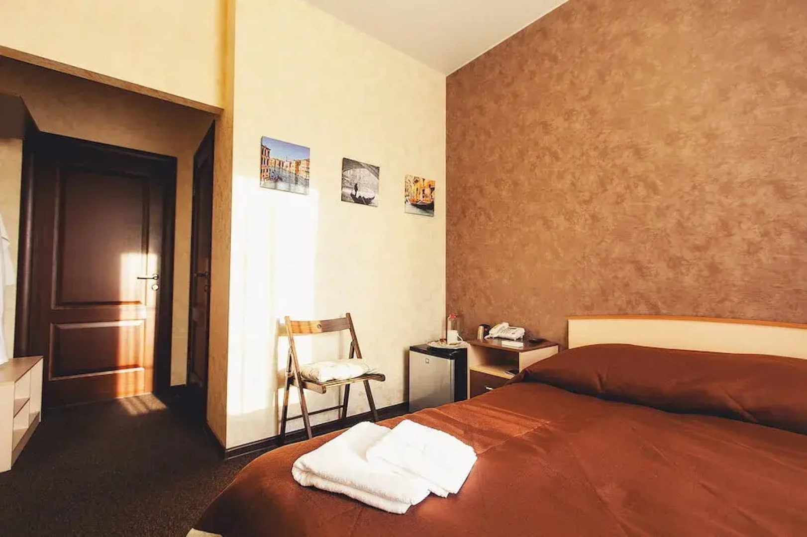 Отель Шале на Комсомольском