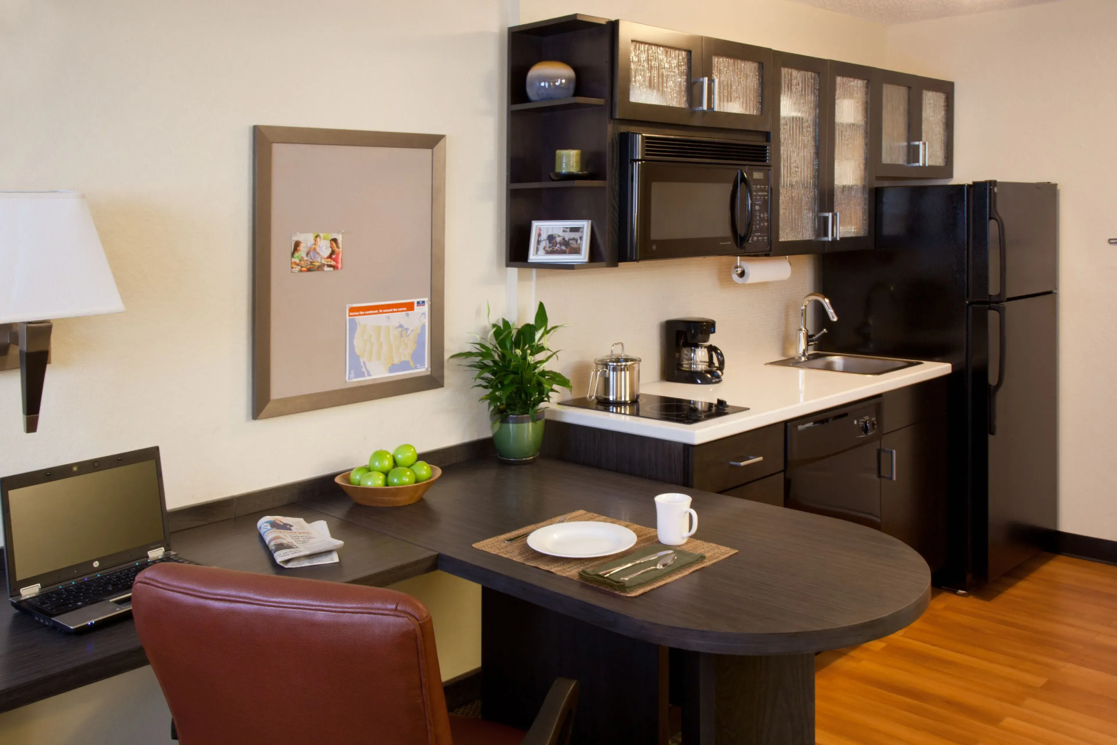 Sonesta Simply Suites Detroit Southfield