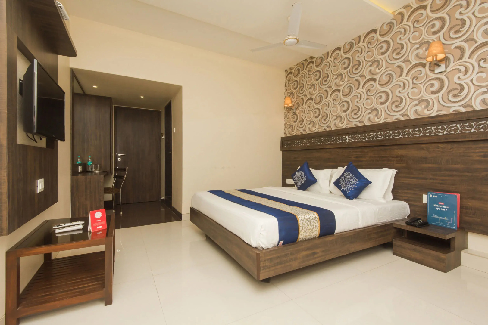 OYO 10650 Hotel Lotus Residency