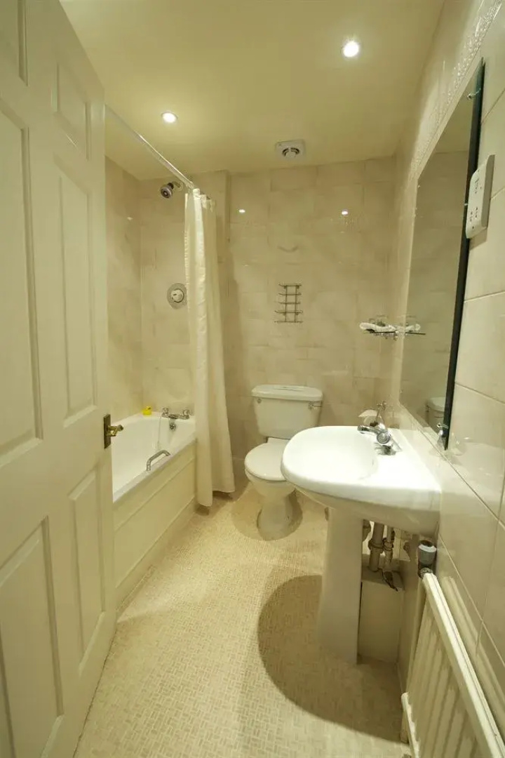 Egerton House Hotel