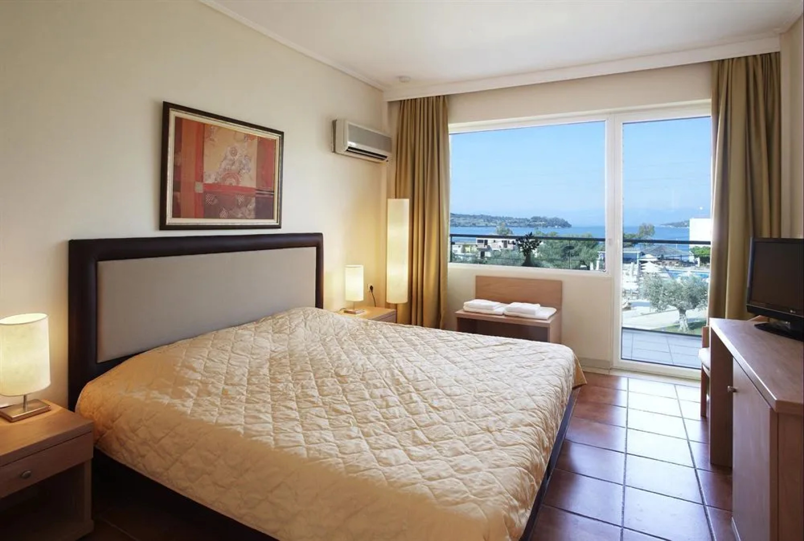 Nautica Bay Hotel