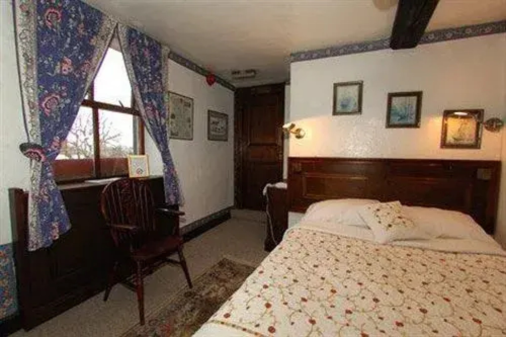 Anchor Hotel