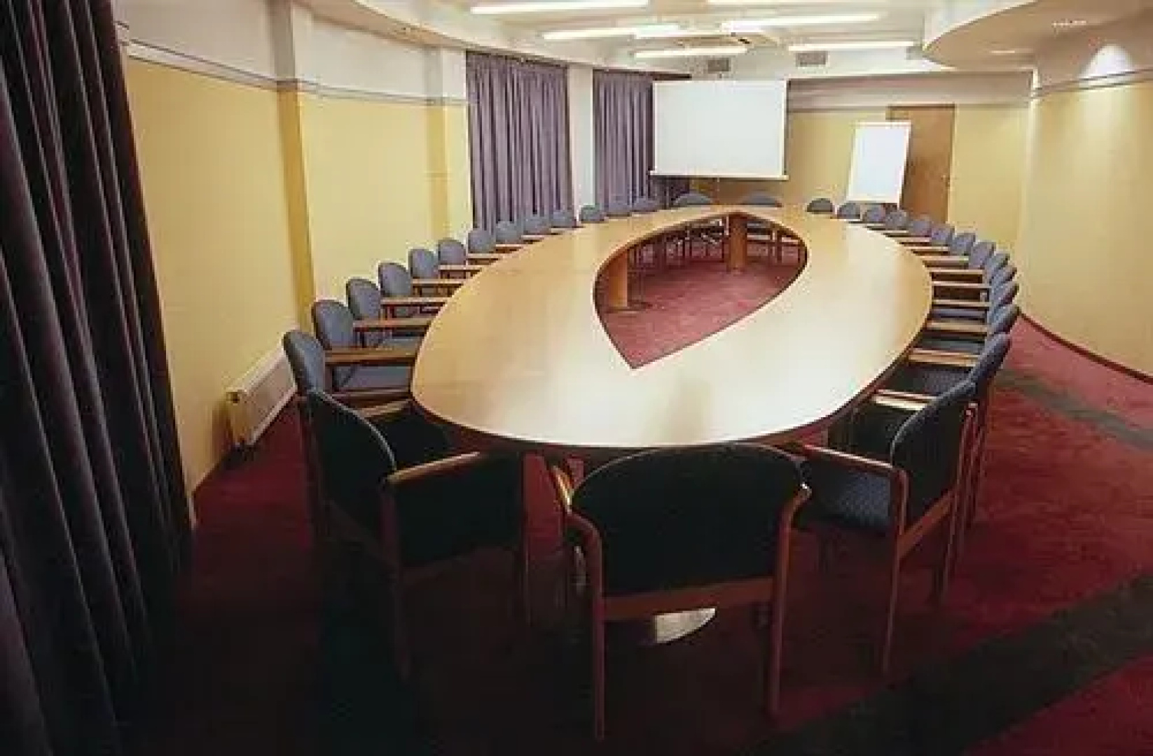 Hotel Senator