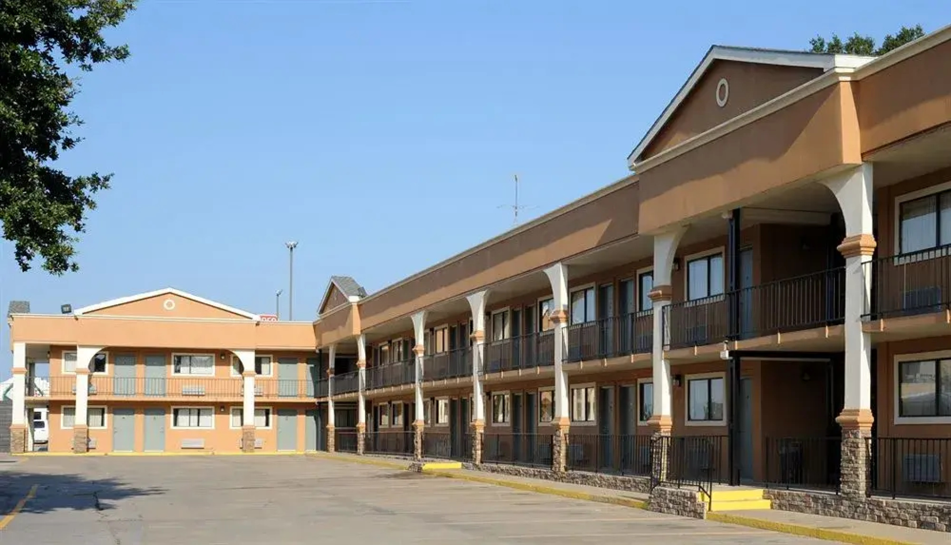 Crowley Inn