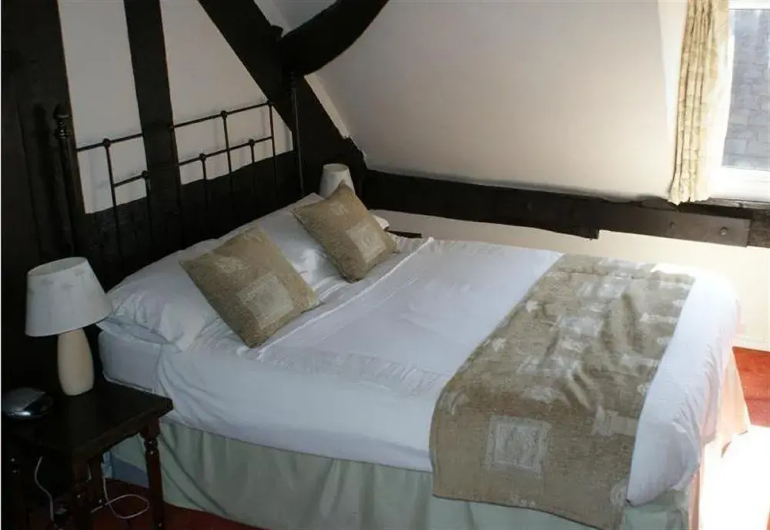 Tudor House Hotel