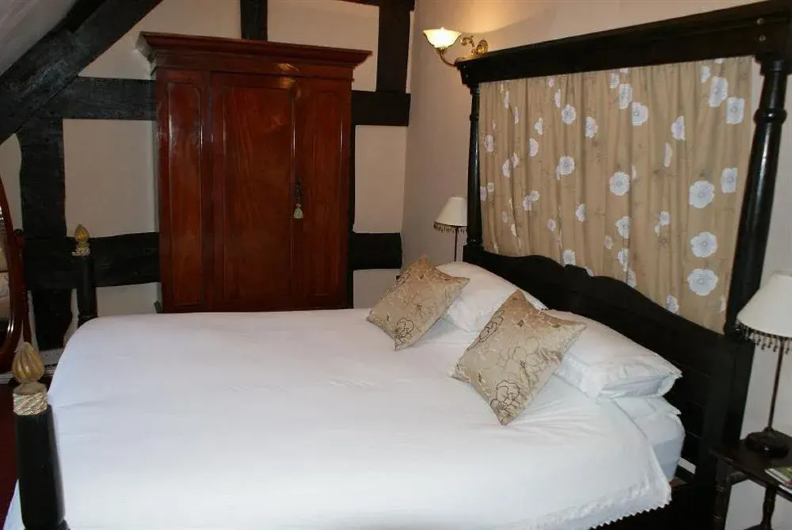 Tudor House Hotel