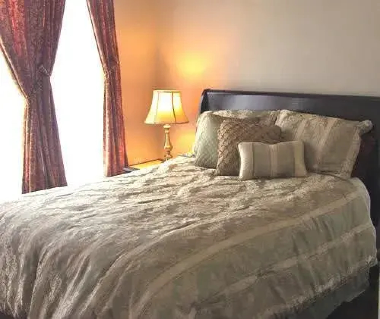 Ainsworth House Inn