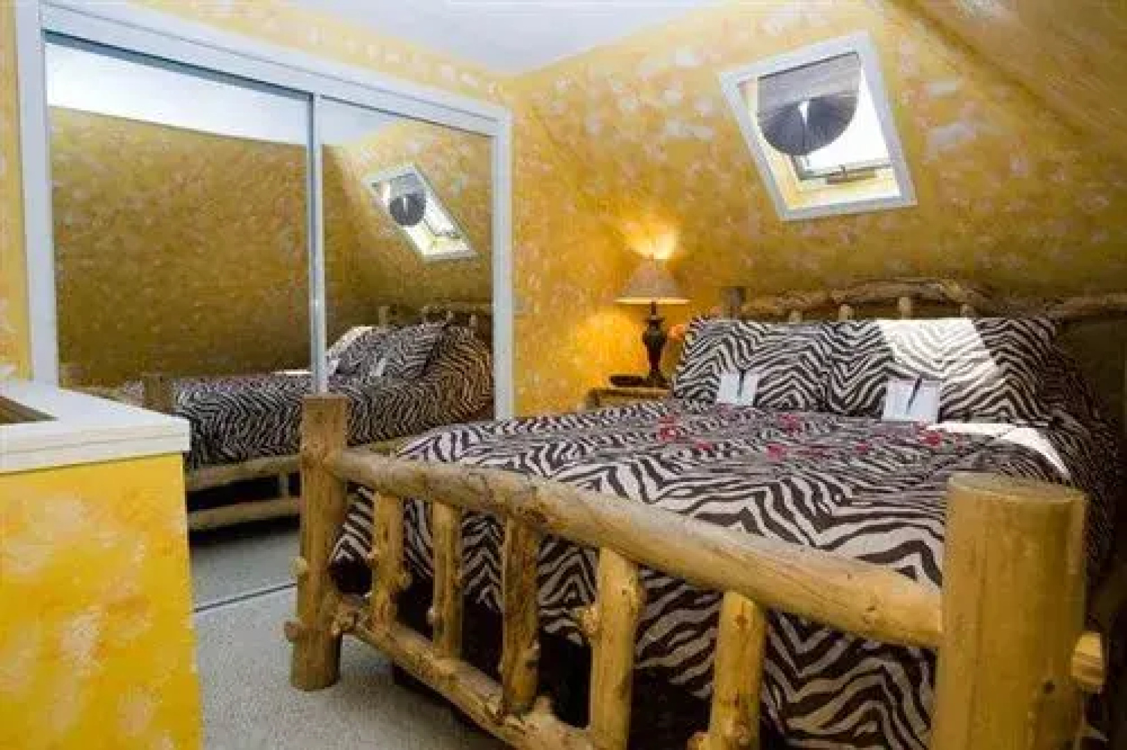 Romantic Getaway Today Inn
