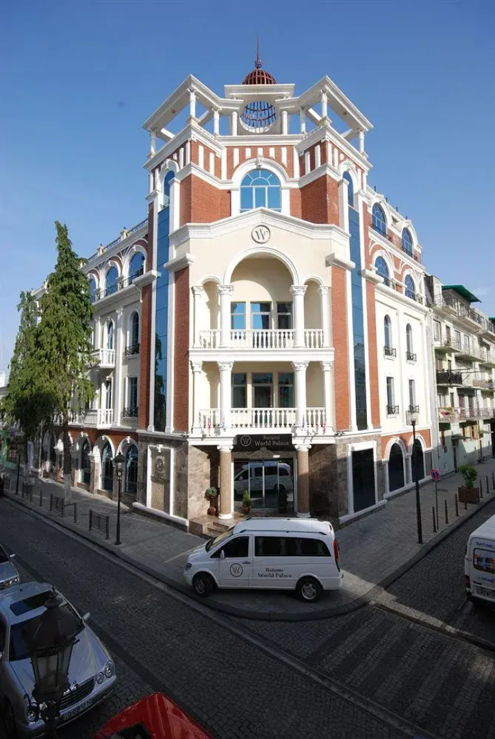Отель Batumi World Palace