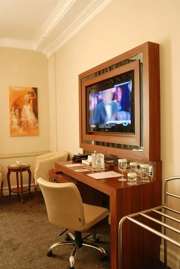 Отель Batumi World Palace
