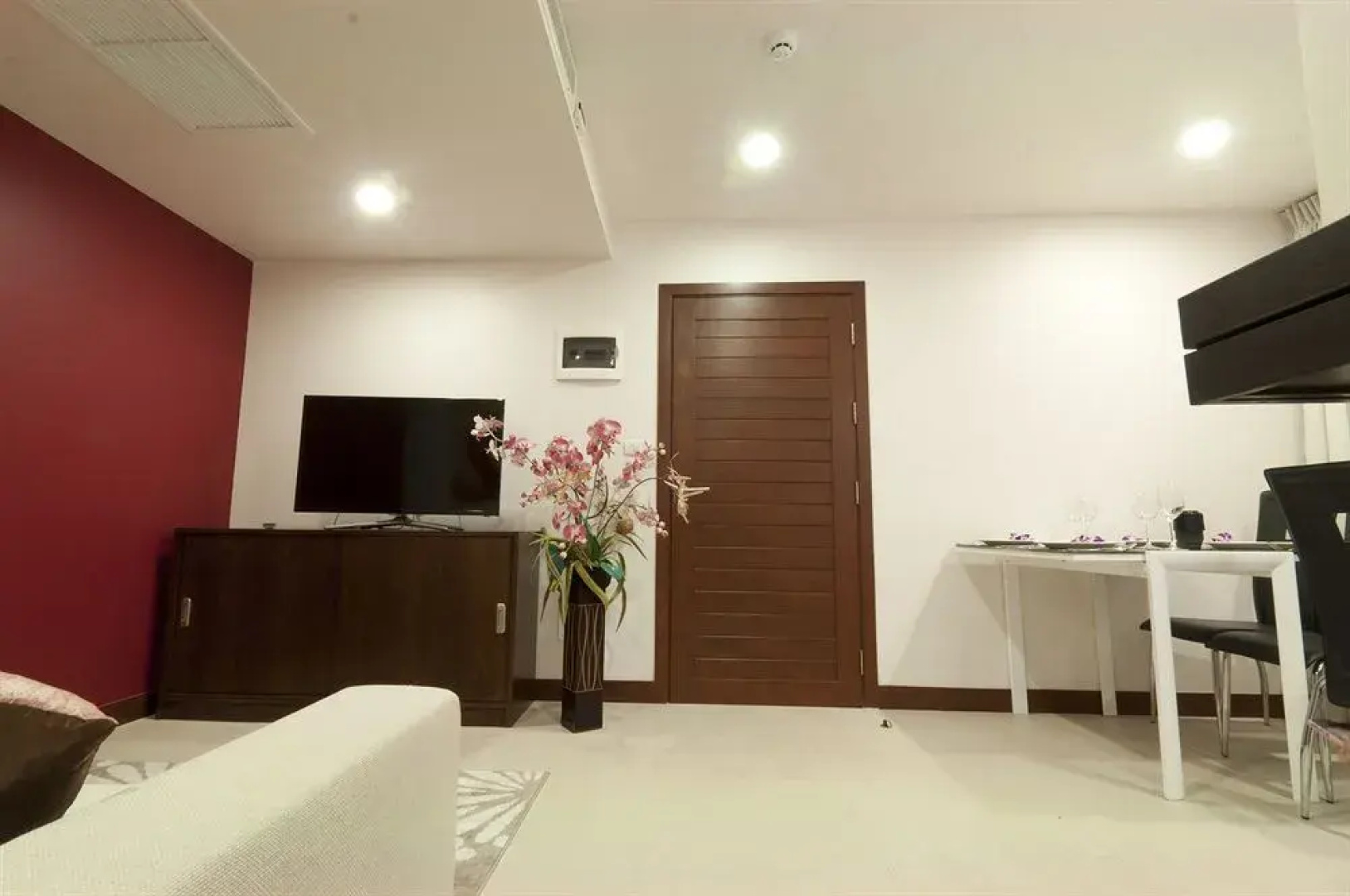 Karon Butterfly Residence