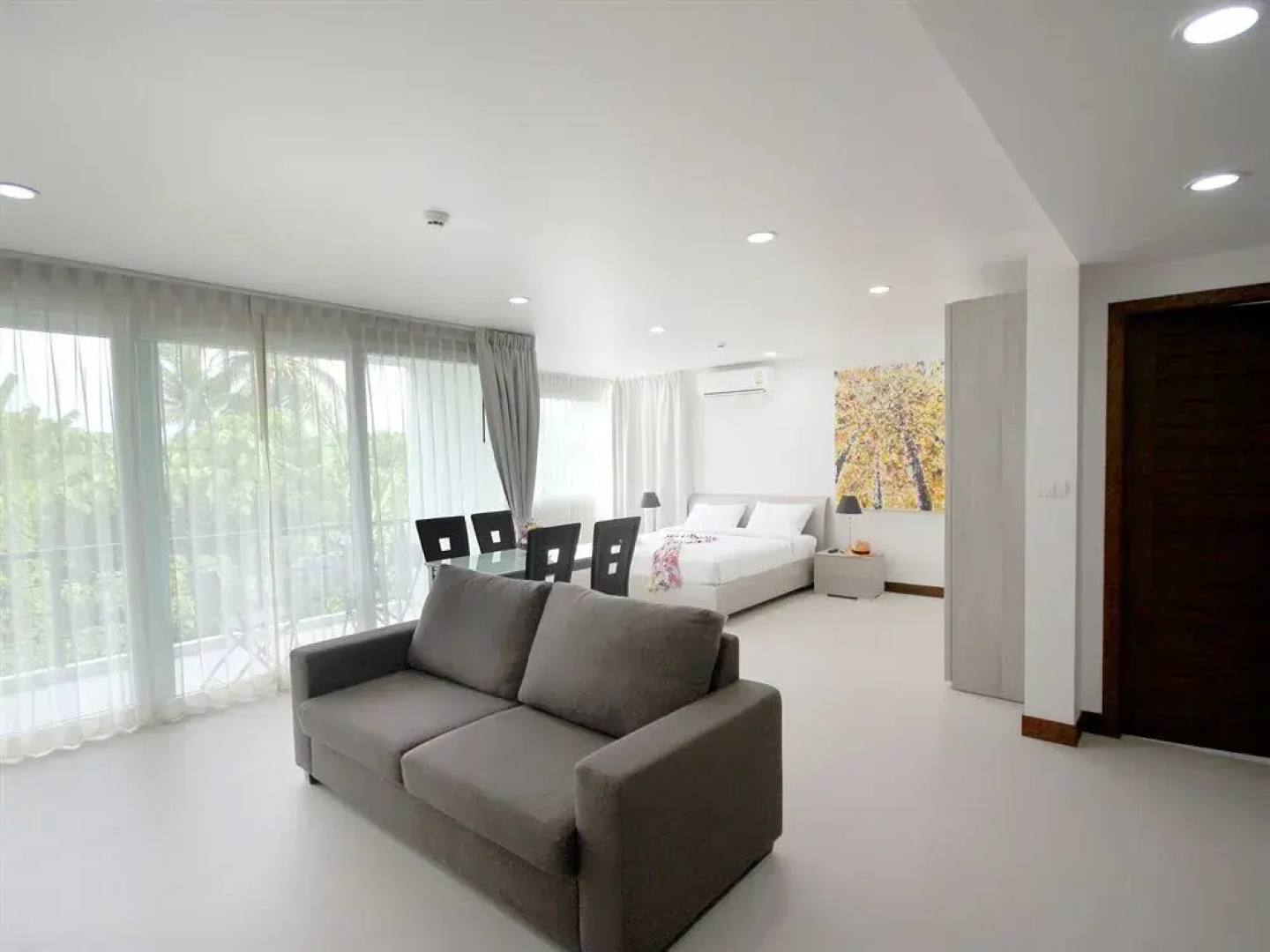 Karon Butterfly Residence