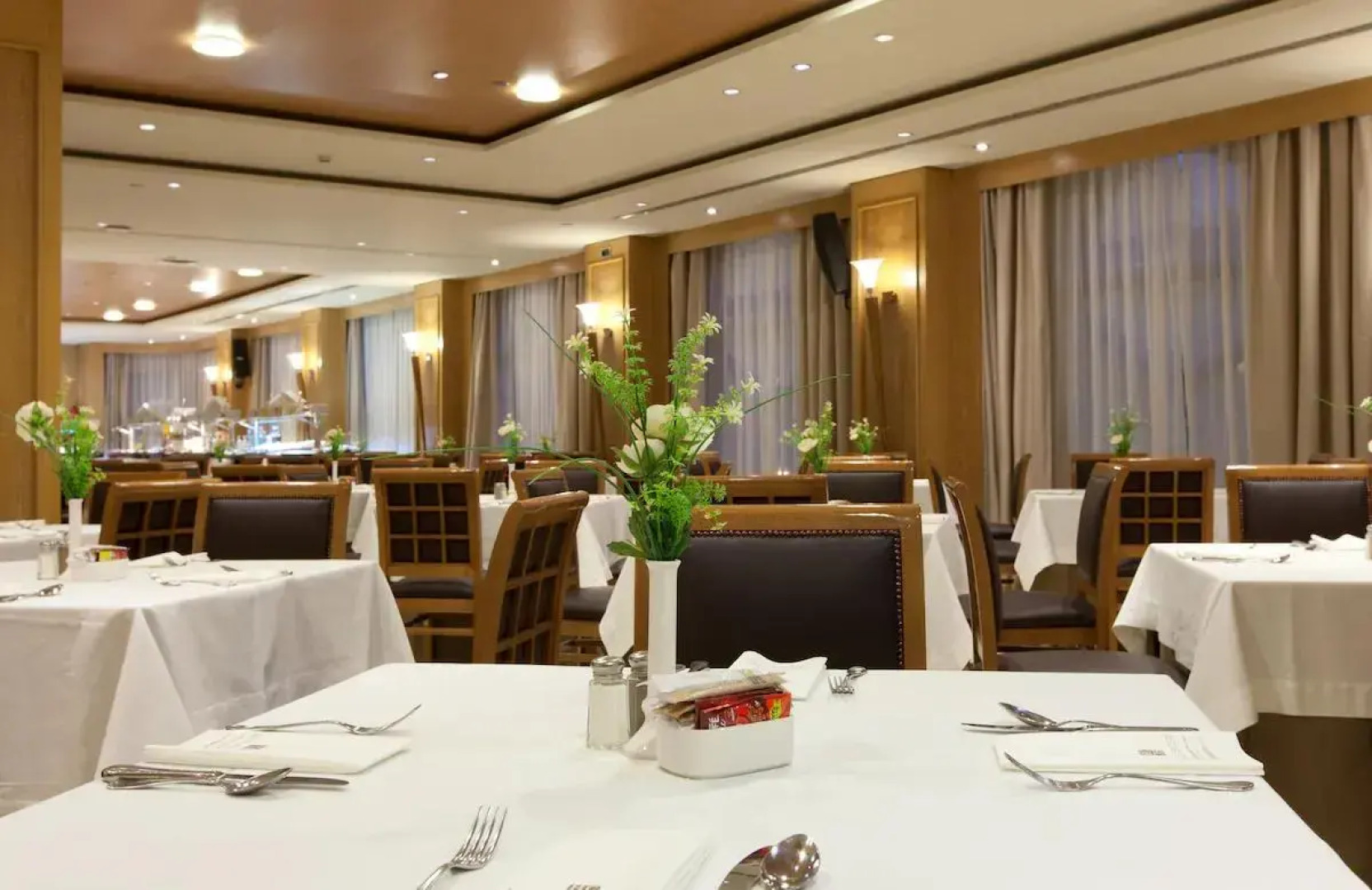 Отель Sevilla Center