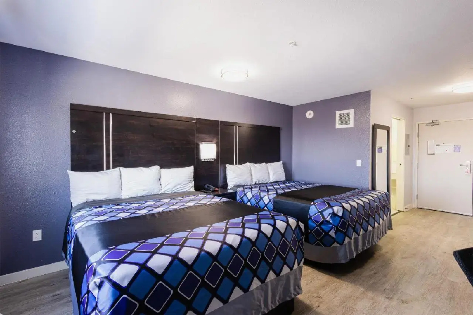 Coratel Inn and Suites By Jasper Saint Paul Minneapolis Inver Grove Heights.