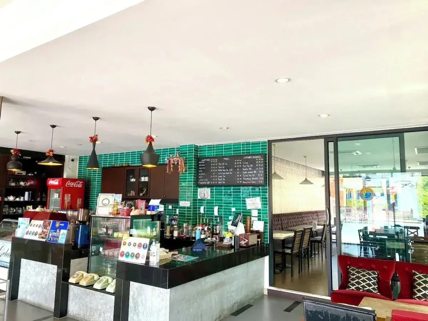 Chainatgrand Hotel