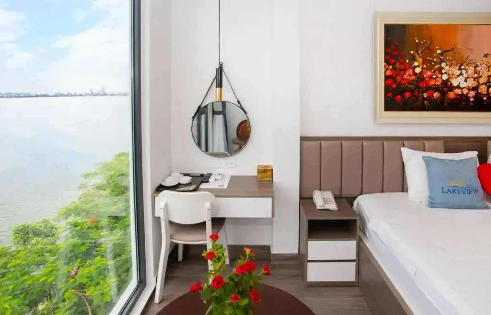 Hanoi Lake View Hotel & Travel