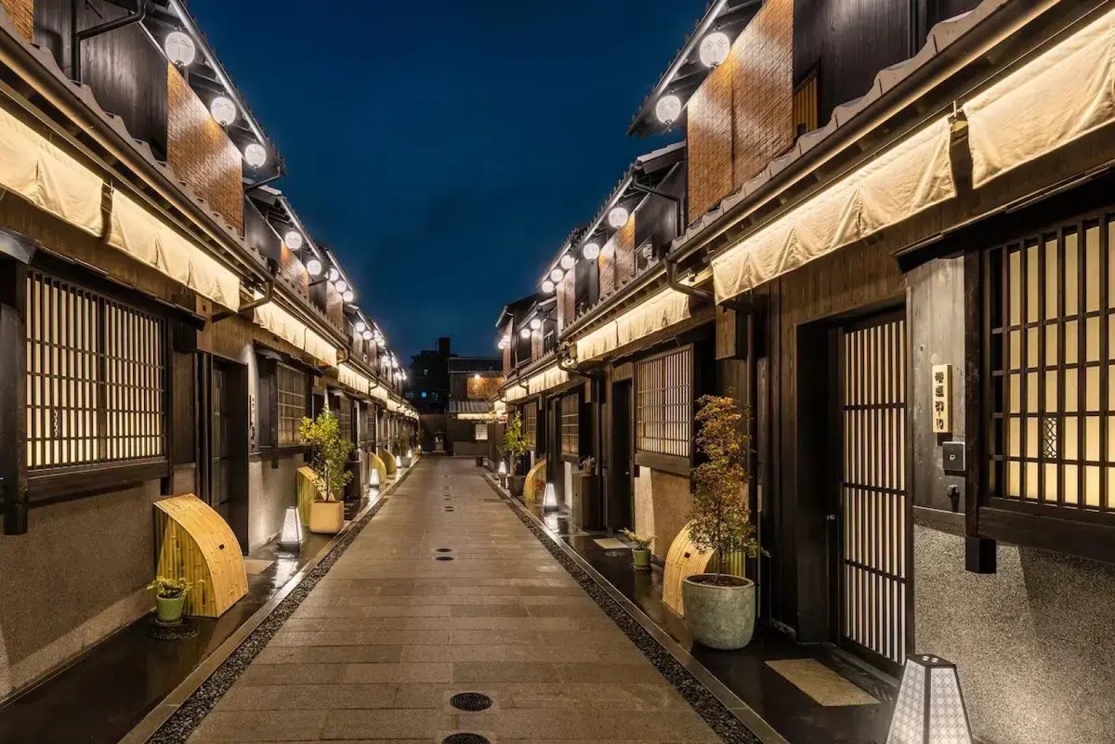 Отель Nazuna Kyoto Tsubaki St.