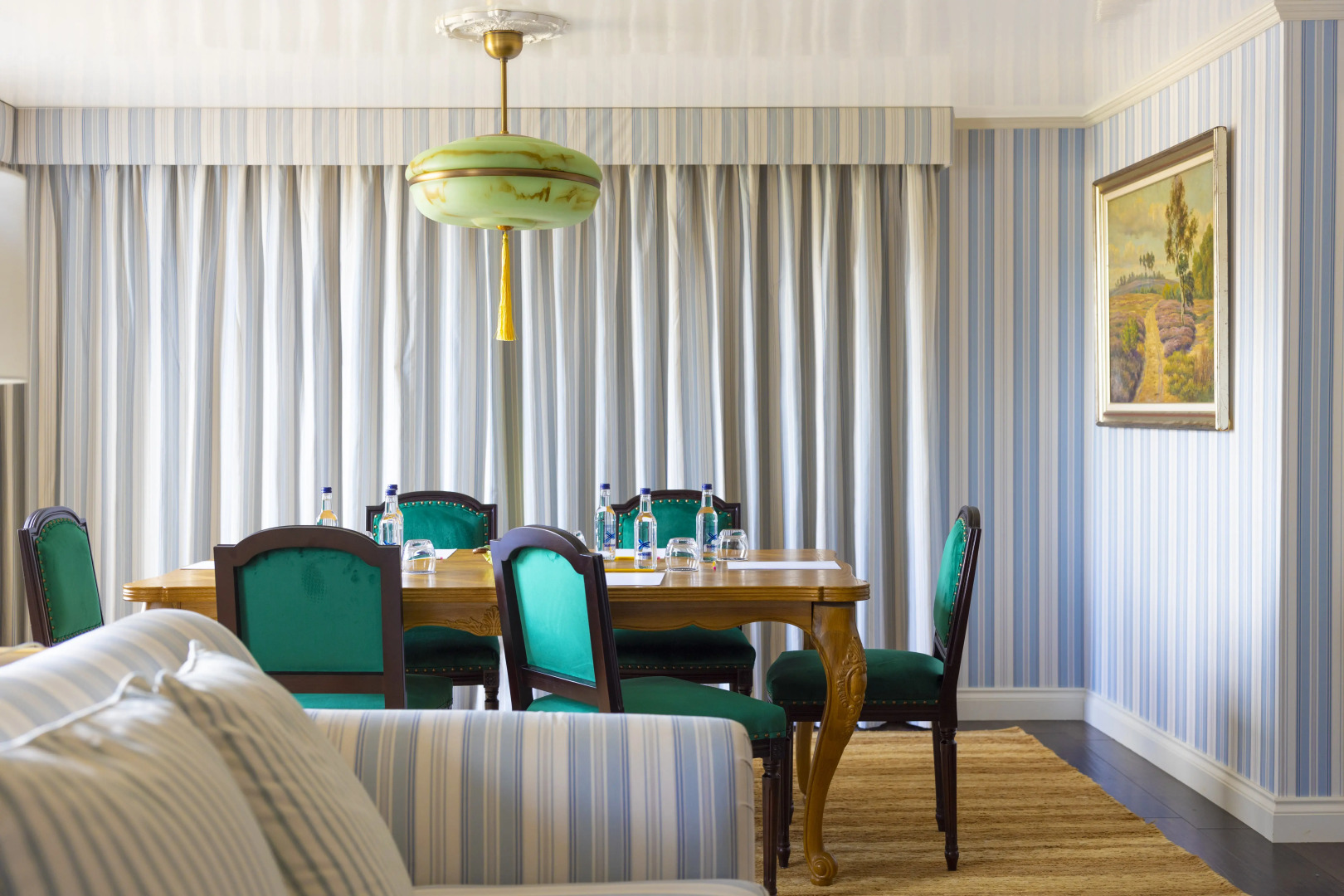 Отель Graduate by Hilton Cambridge