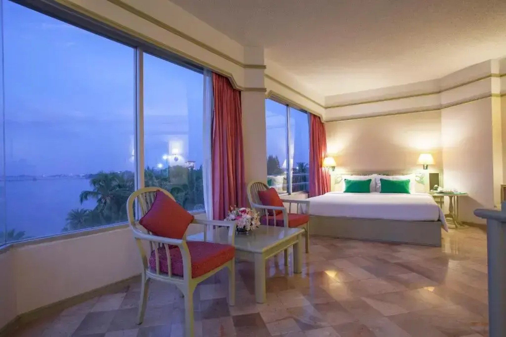 Cholchan Pattaya Beach Resort