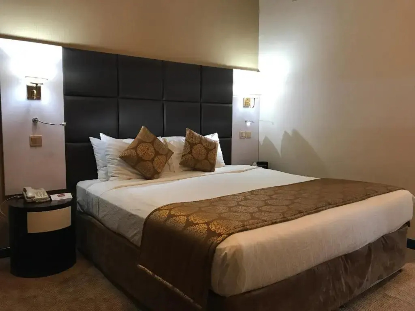 Al Jawhara Hotel Apartments