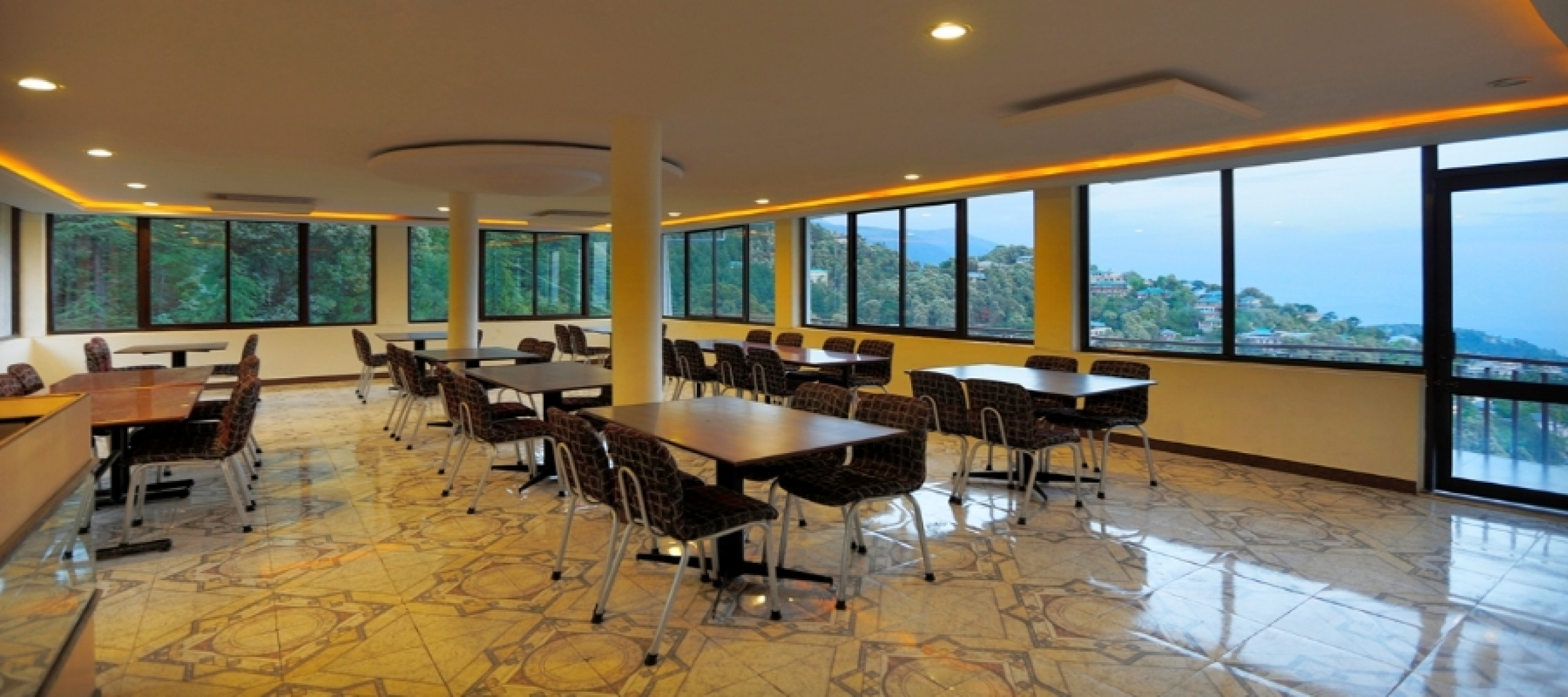 Dal Lake Resort