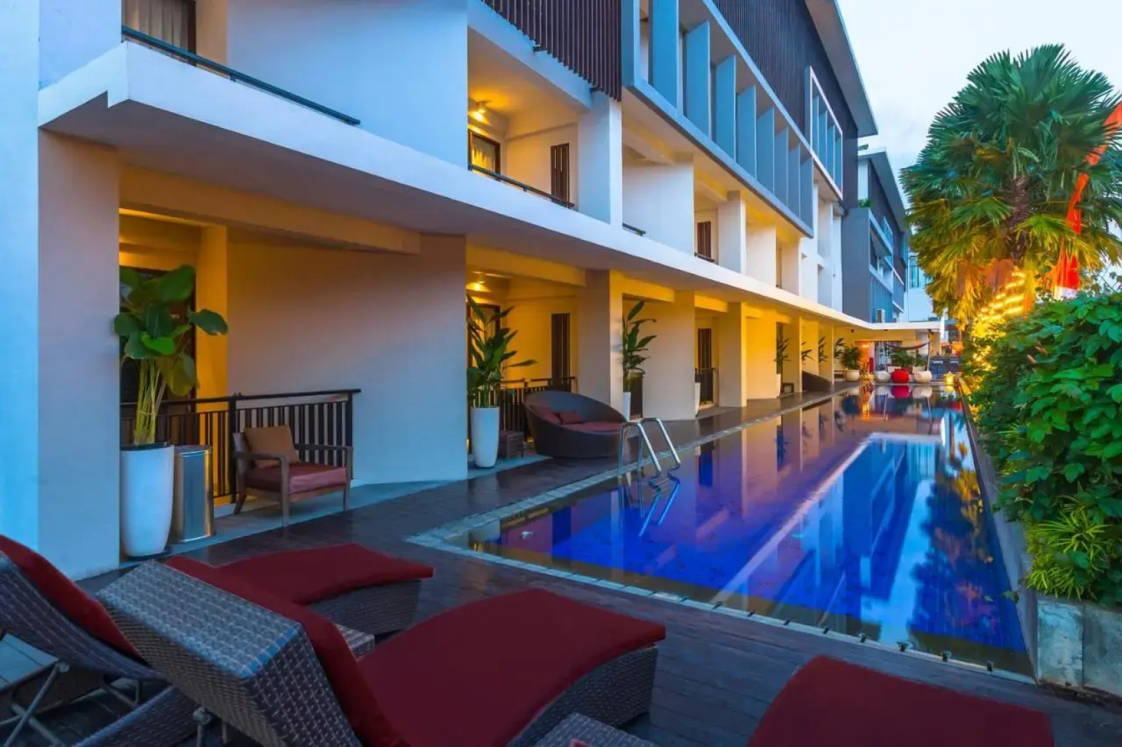 Отель Harris Hotel Seminyak Bali