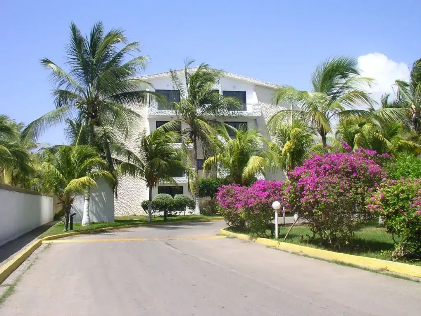 Beach House Puerta Del Sol Playa el Agua by Faranda