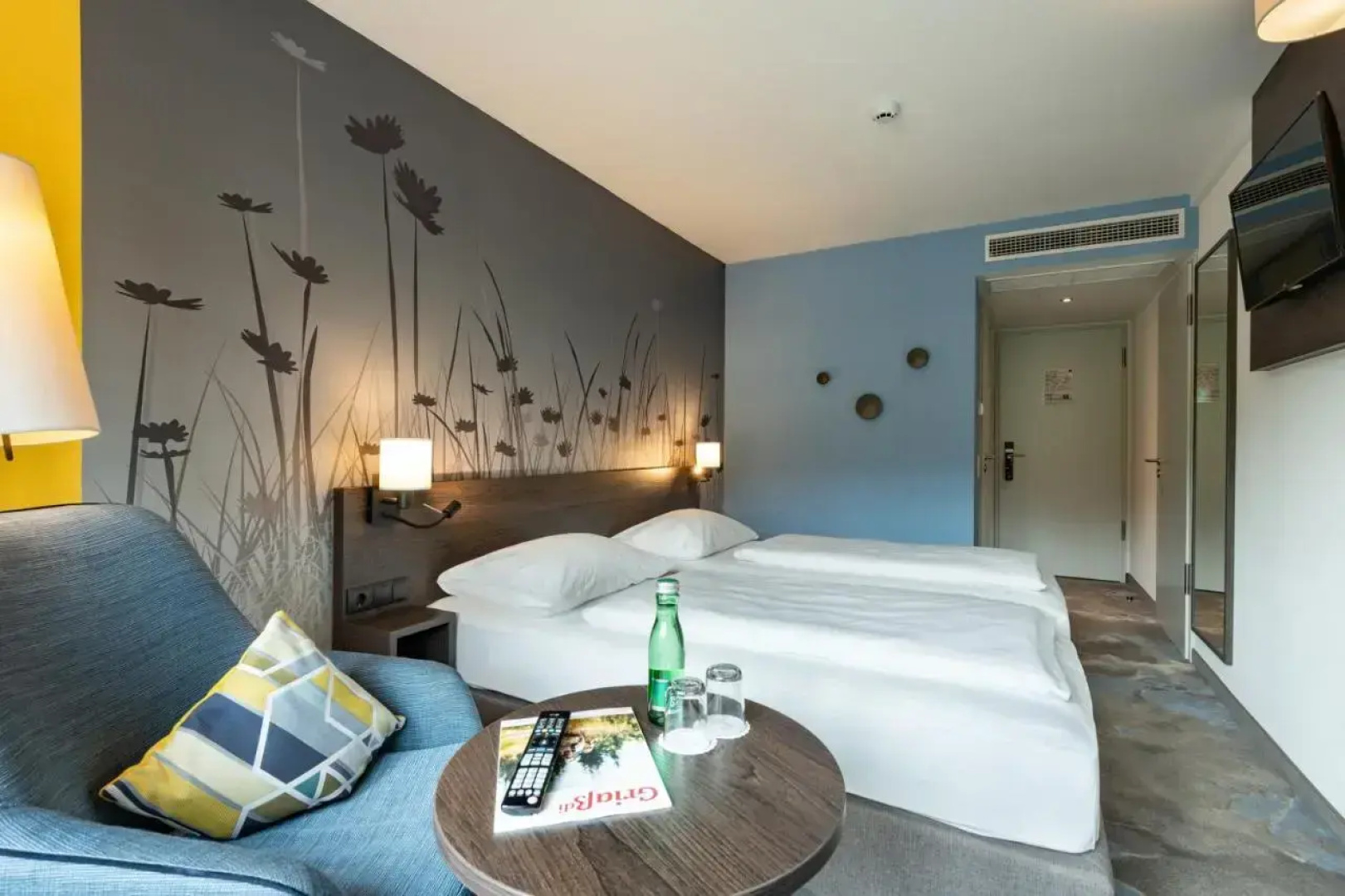Hwest Hotel Hall