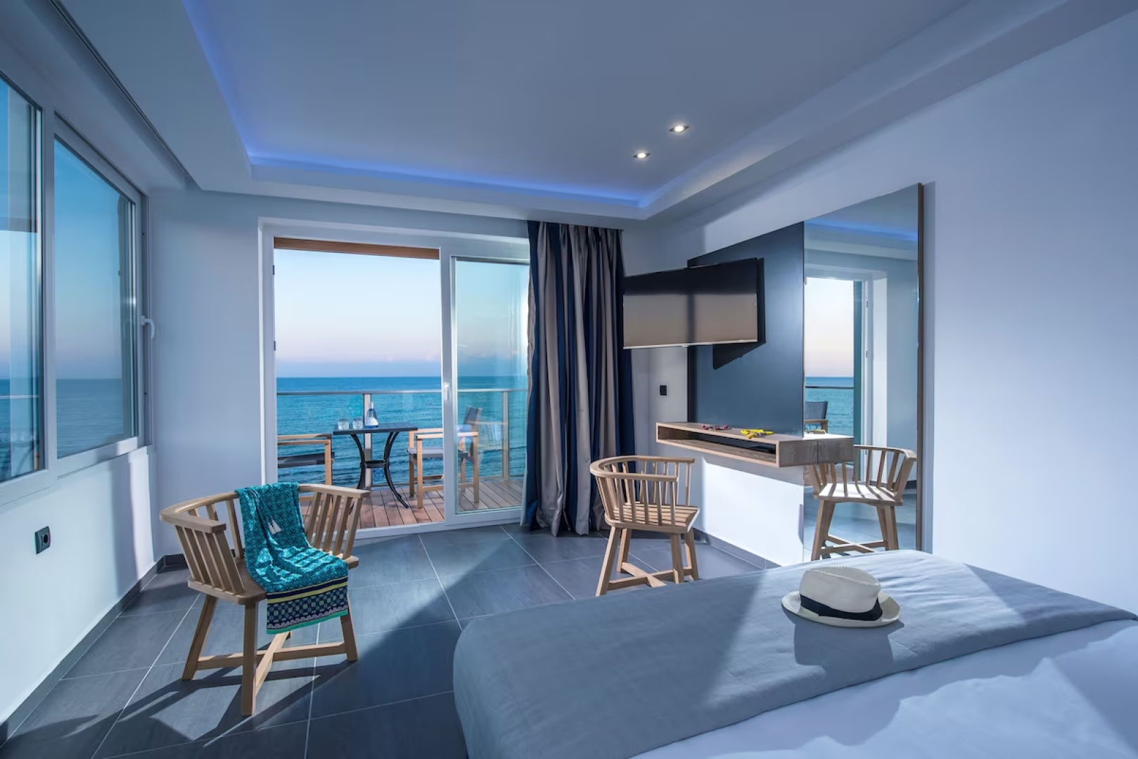 Enorme Infinity Beach - Adults Only
