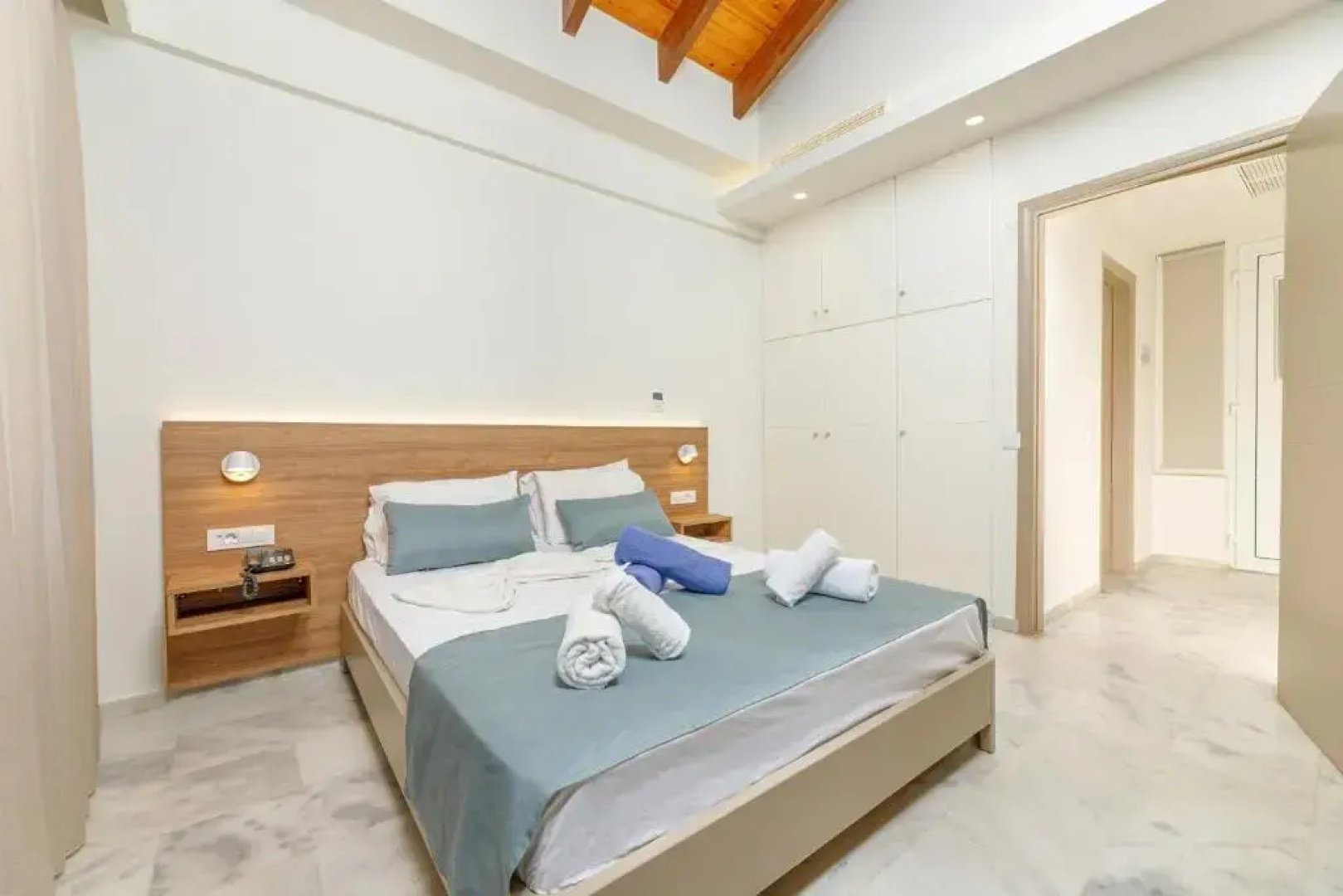 Kostakis Beach Apartments