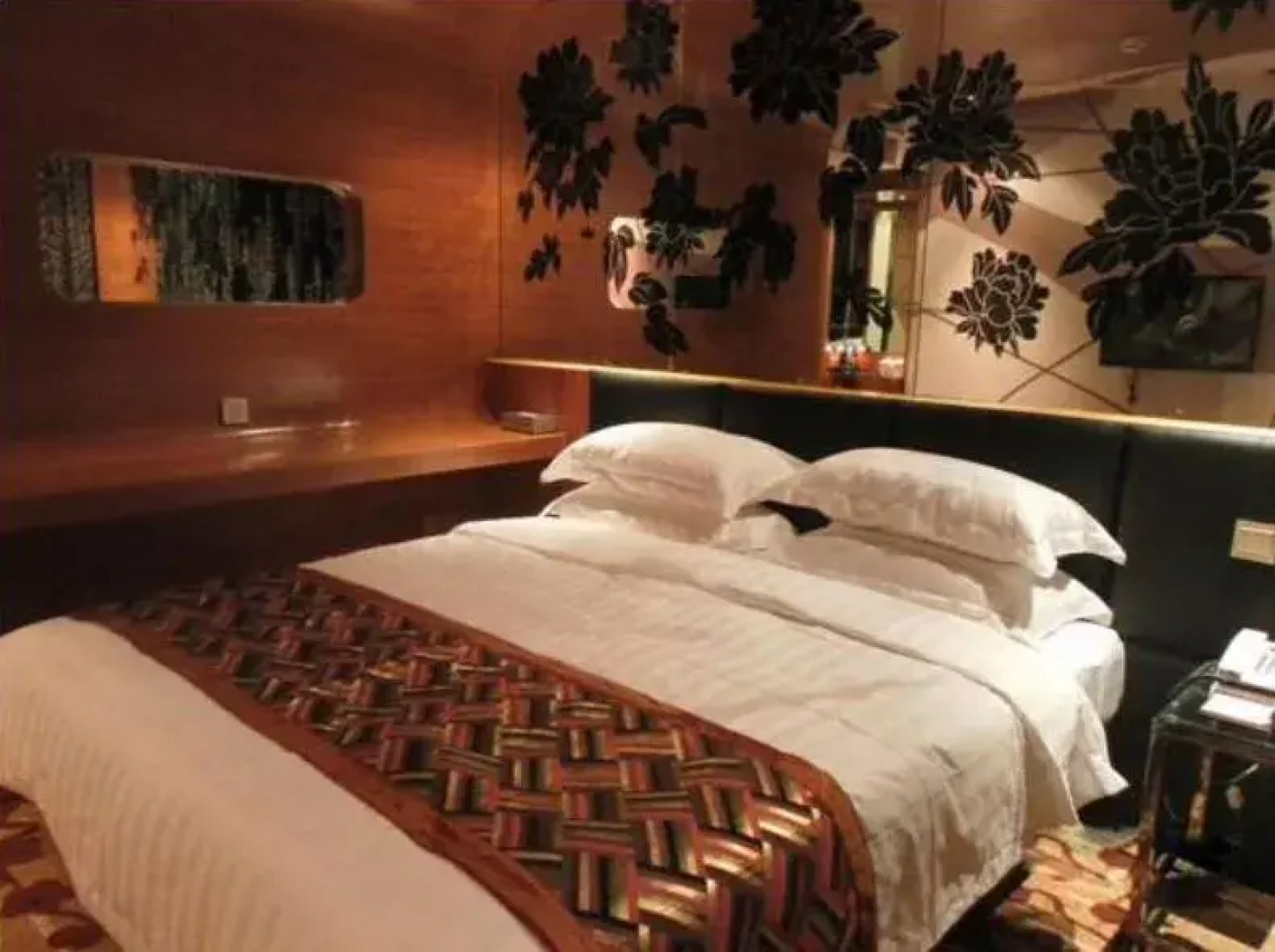 Ningbo Warm Bed Hotel